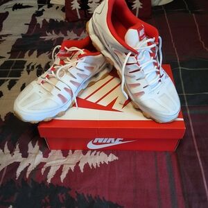 Nike White and Red Sneakers